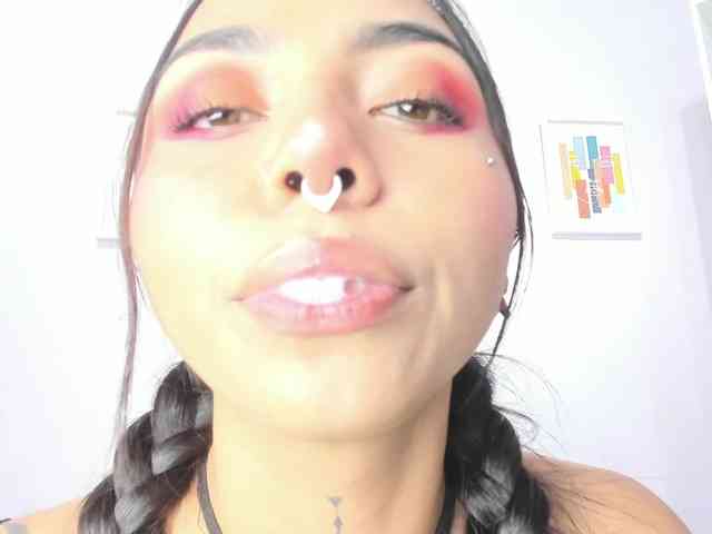 MissSoffiMorel webcam