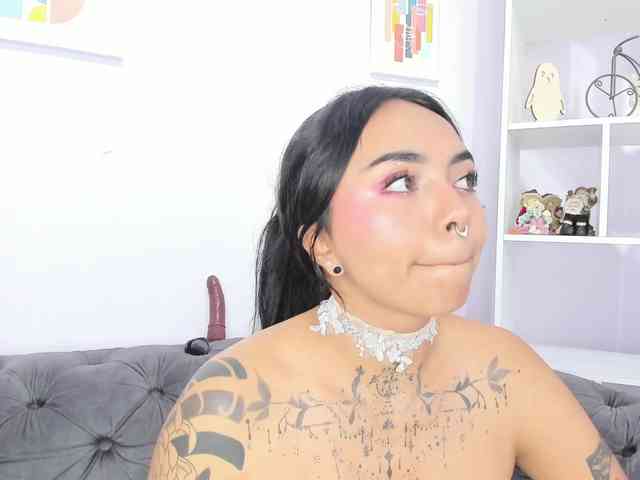 MissSoffiMorel webcam