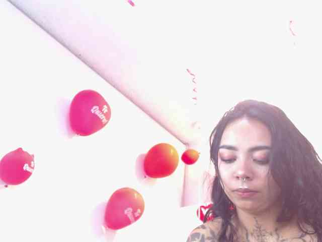 MissSoffiMorel webcam