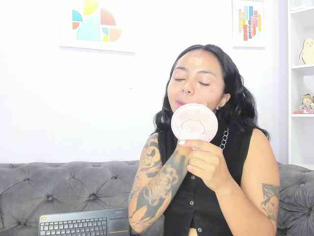 MissSoffiMorel webcam