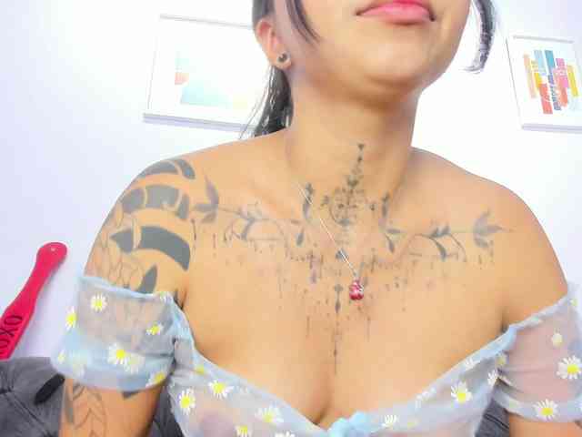 MissSoffiMorel webcam