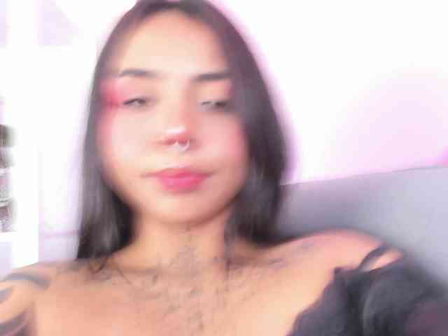 live sex cam MissSoffiMorel
