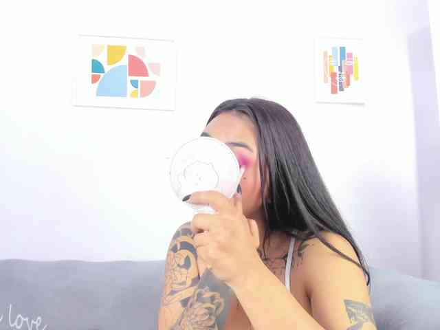 MissSoffiMorel webcam