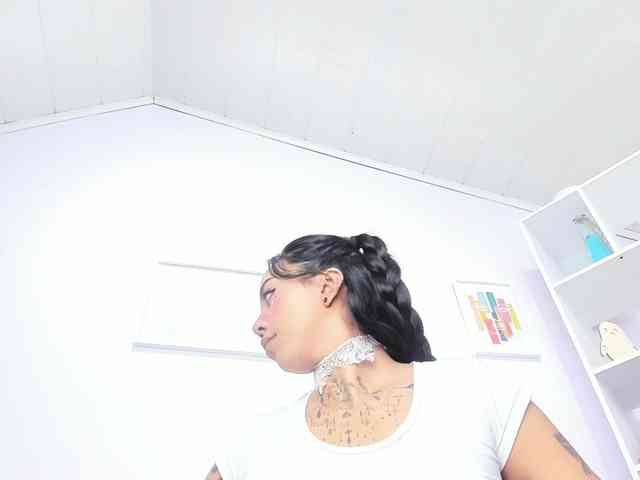 MissSoffiMorel webcam