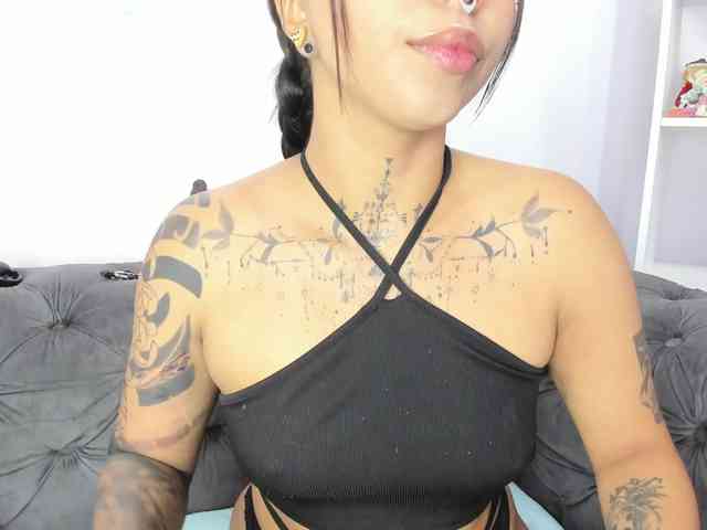 MissSoffiMorel webcam