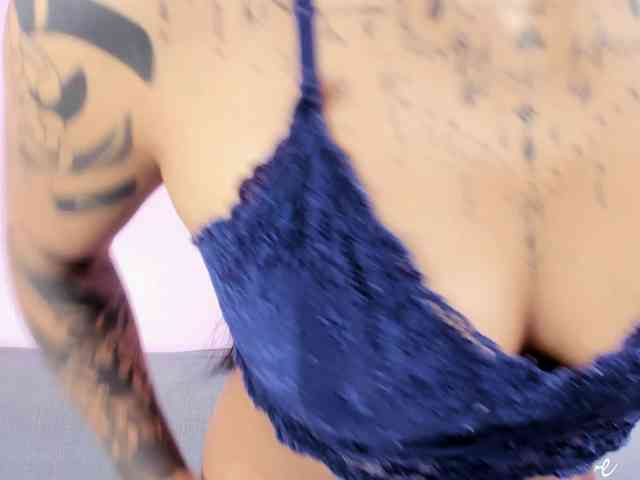 sexcam MissSoffiMorel