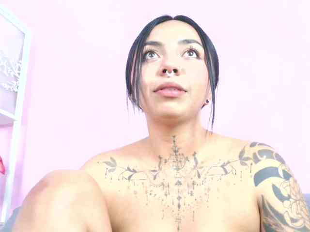 MissSoffiMorel webcam