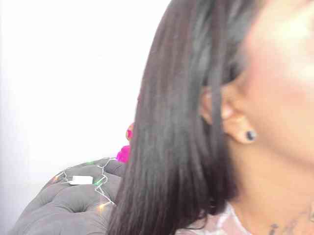 MissSoffiMorel webcam