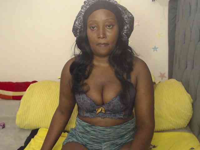 Sexxypetite Live Webcam on BongaCams