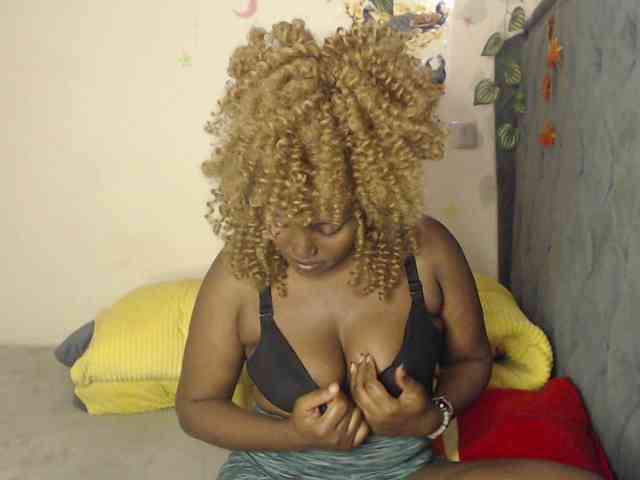 Sexxypetite webcam