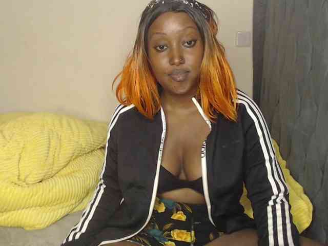 Sexxypetite Live Webcam on BongaCams