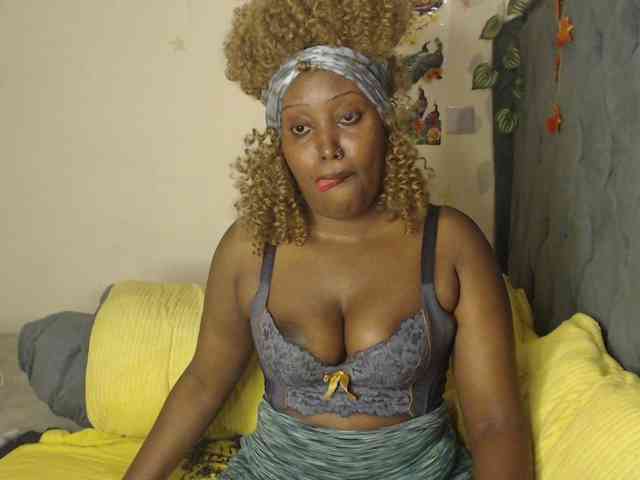 Sexxypetite webcam