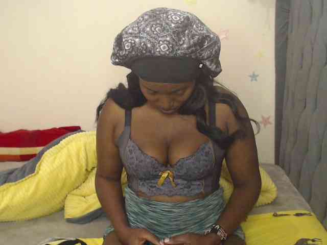 Sexxypetite Live Webcam on BongaCams