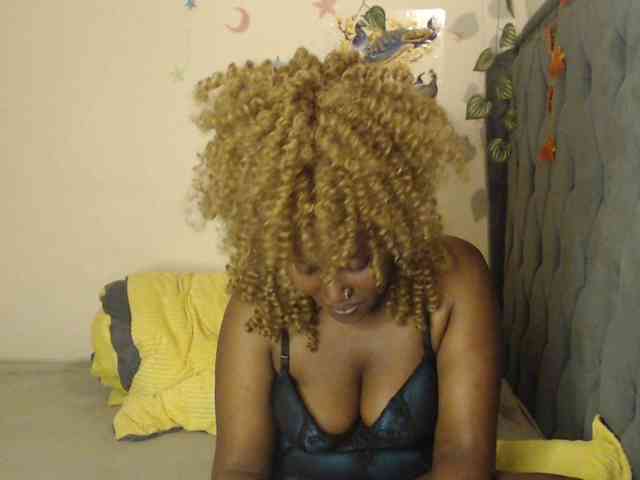Sexxypetite webcam
