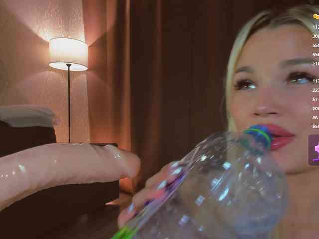 LizaTayloo webcam