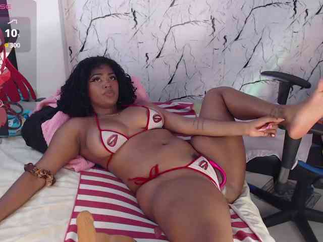 LILITHROUSE88 webcam