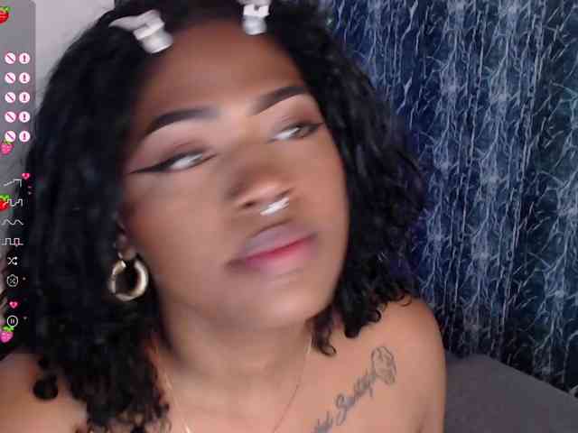 LILITHROUSE88 webcam