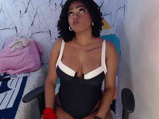 LILITHROUSE88 webcam