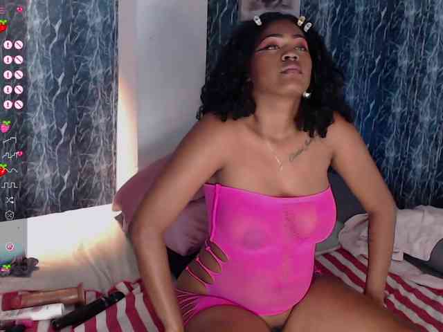LILITHROUSE88 webcam