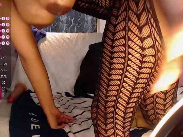 LILITHROUSE88 webcam