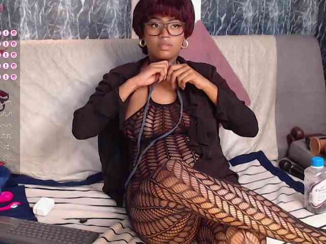 LILITHROUSE88 webcam