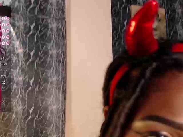 LILITHROUSE88 webcam