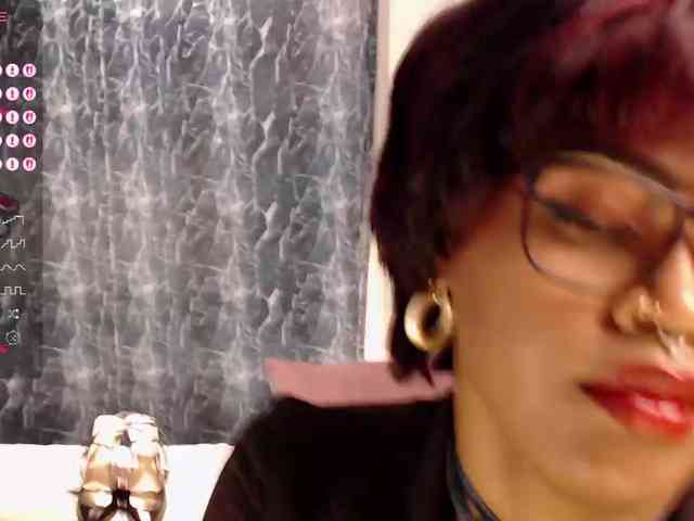 LILITHROUSE88 webcam