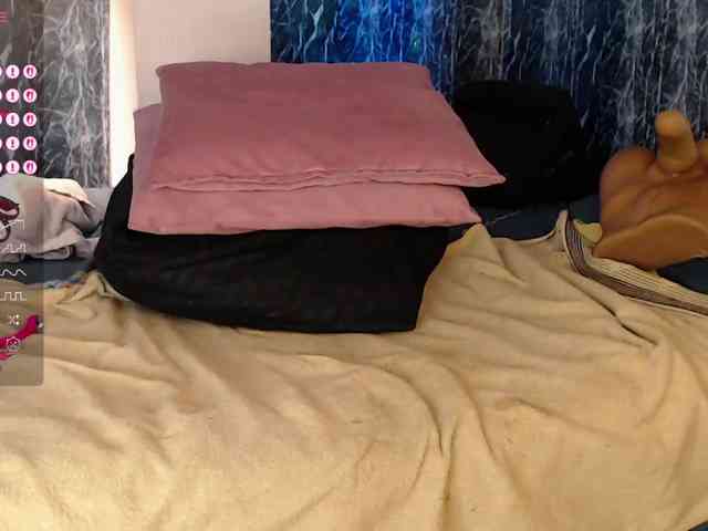 LILITHROUSE88 webcam