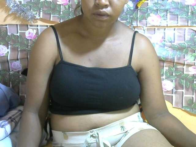 PrettyChoco2 live cam profile