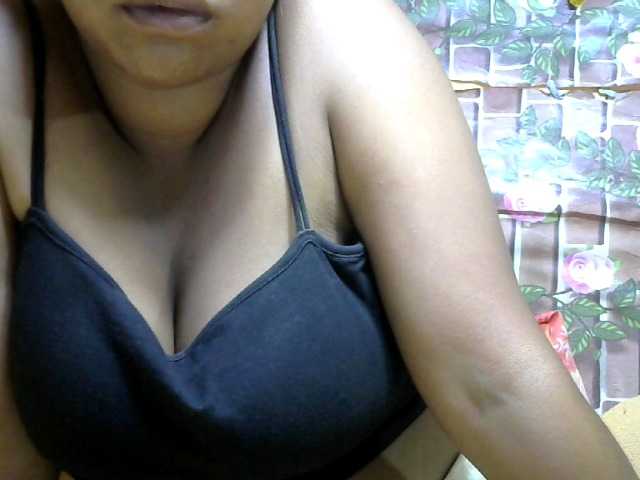 PrettyChoco2's BongaCams show and profile