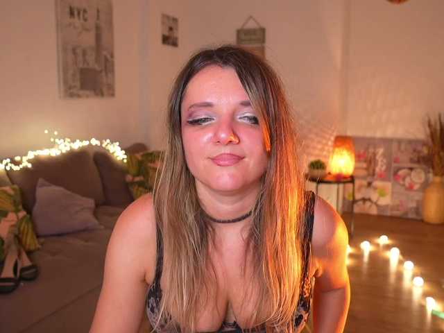 MagneticAmi's BongaCams show and profile