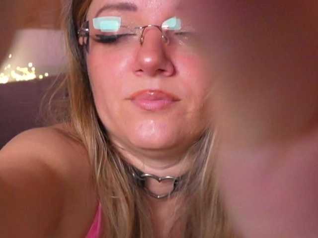 MagneticAmi's BongaCams show and profile