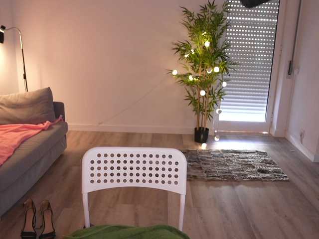 MagneticAmi's BongaCams show and profile