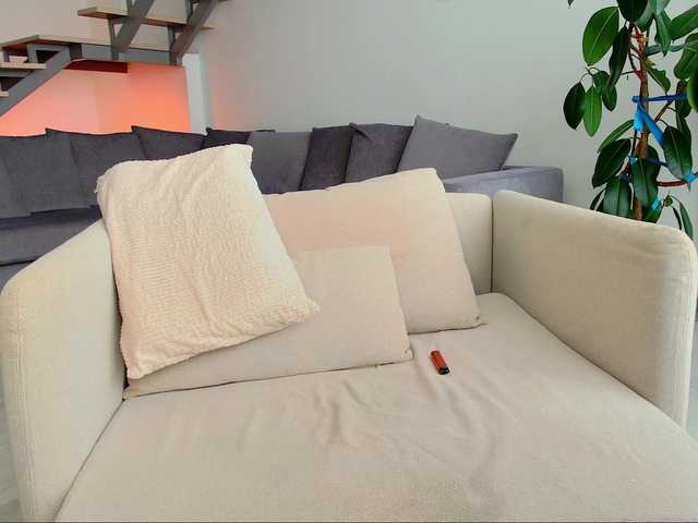 Laranya's BongaCams show and profile