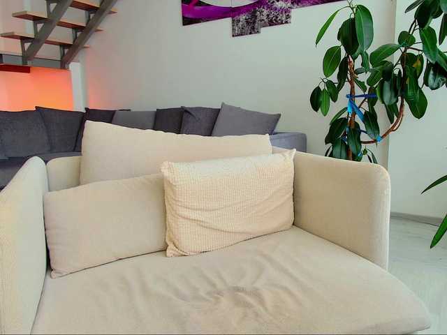 Laranya's BongaCams show and profile