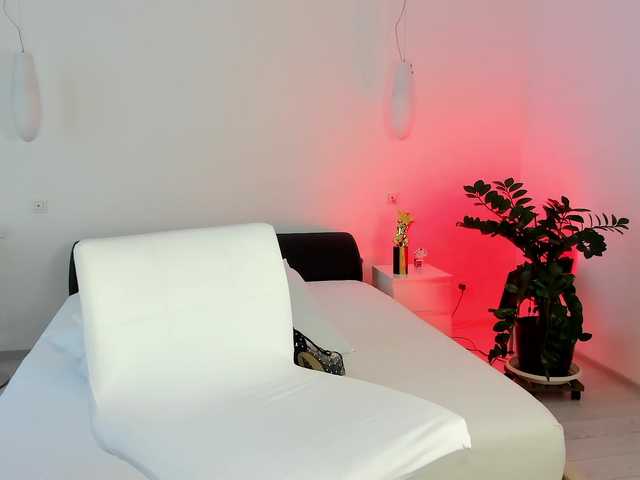 Laranya's BongaCams show and profile