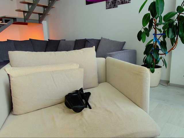 Laranya's BongaCams show and profile