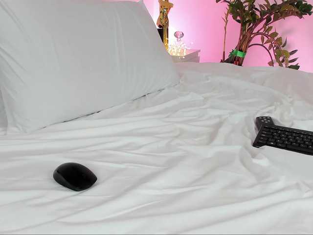 go to chat with Laranya