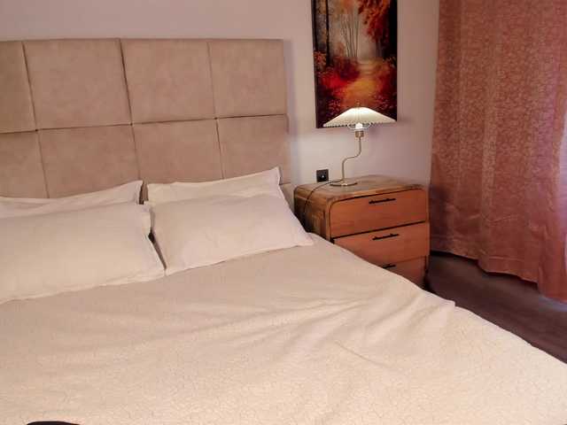 Hawt-Appetit-'s BongaCams show and profile