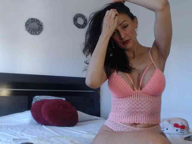 angycougar webcam