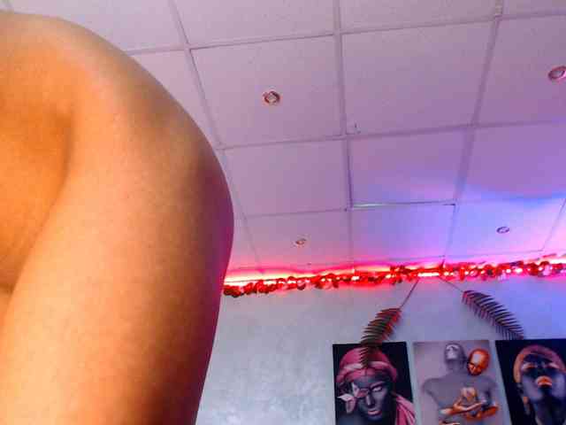 Chanelcharmx webcam