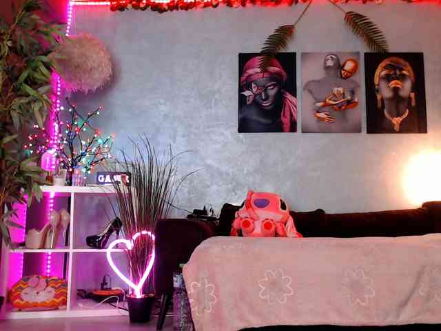 Chanelcharmx webcam
