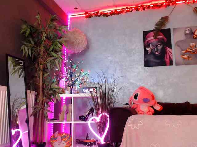 Chanelcharmx webcam