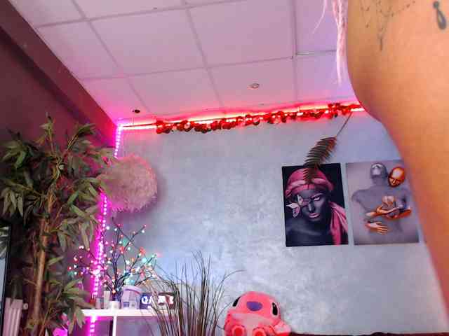 Chanelcharmx webcam