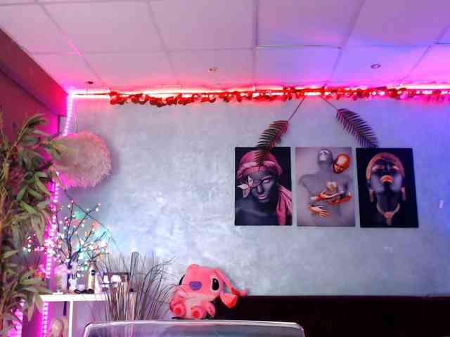 Chanelcharmx webcam