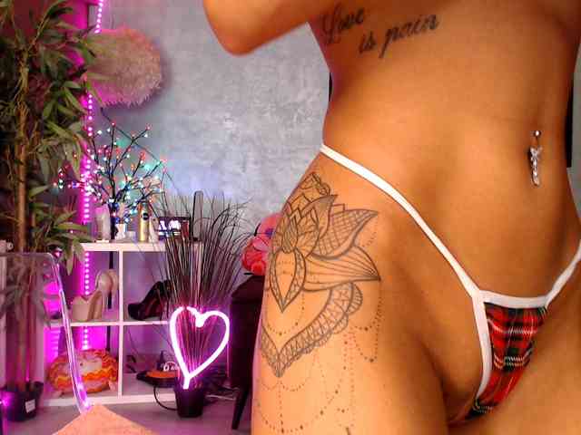 Chanelcharmx webcam