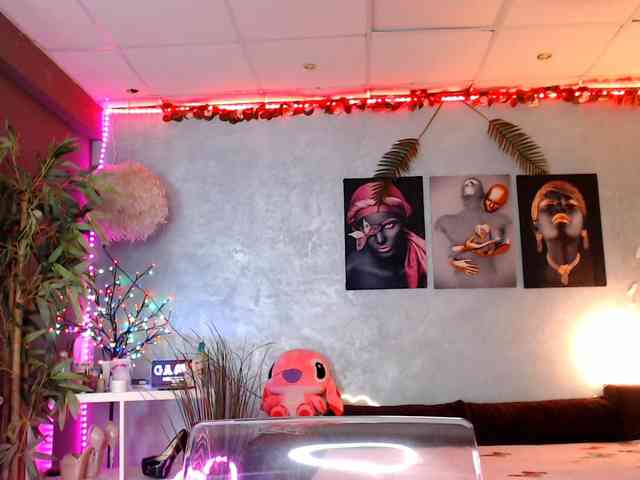 Chanelcharmx webcam