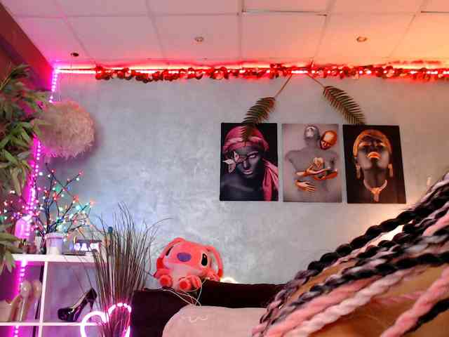 Chanelcharmx webcam