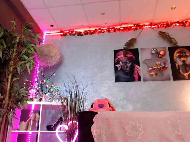 Chanelcharmx webcam