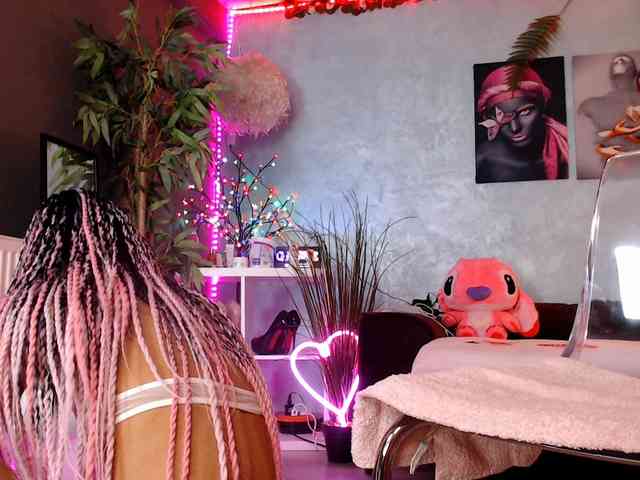 Chanelcharmx webcam